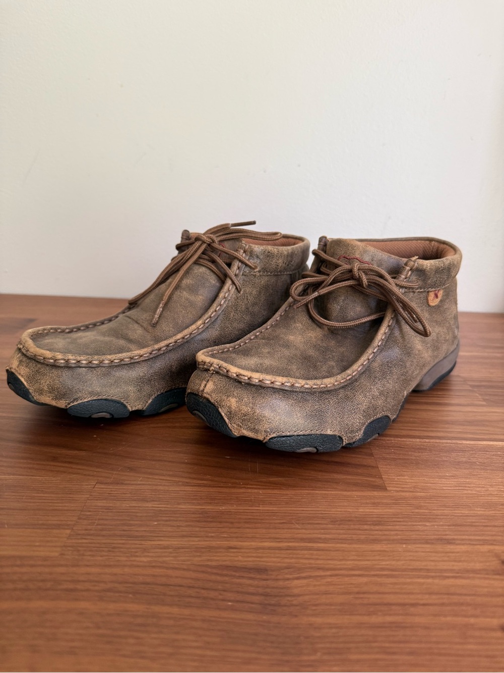 Twisted X Chukka Driving Leather Moccasin in Distressed Saddle Brown, sz 7.5 - Picture 7 of 15